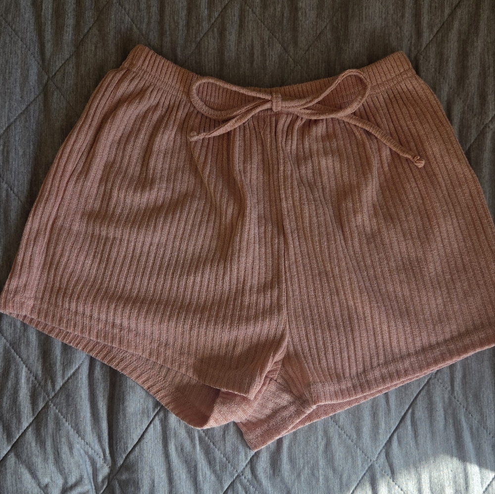 Women's Ribbed Knit Shorts in Pink